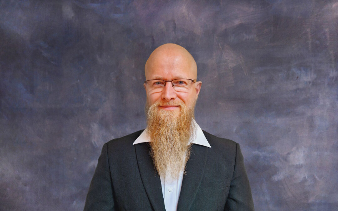 10. Janek Laddey